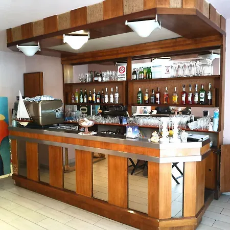 伊姆佩罗酒店 里米尼